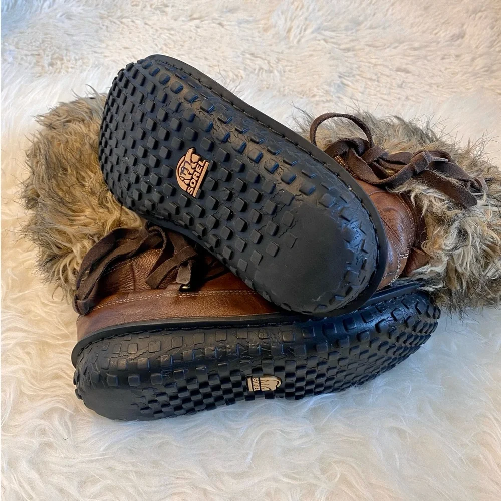 Sorel Ahnah Thinsulate Leather boots, faux fur, size 6